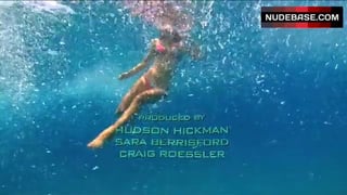 Michelle Vawer Underwater In Bikini – Into The Blue 2: The Reef