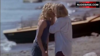 Kyra Sedgwick Long Lesbians Kiss – Losing Chase