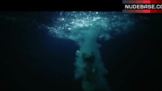 Kim Shaw Full Nude Underwater – Animals