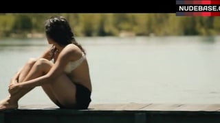 Sienna Miller Sunbathing in Lingerie – Just Like A Woman