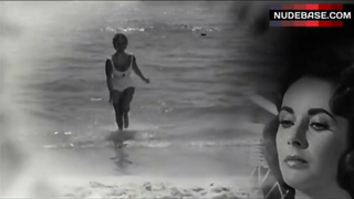 Elizabeth Taylor Hot in Swimsuit – Suddenly, Last Summer