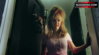 Linnea Quigley Flashes Panties – Night Of The Demons