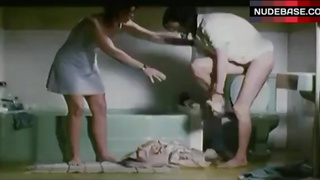 Tilda Swinton Shows Pussy – Female Perversions