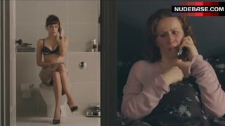 Sexy Brittany Murphy in Underwear – Love And Other Disasters