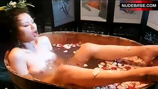 Ka Ling Yeung Masturbation in Bathtub – Chinese Erotic Ghost Story