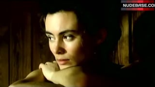Idil Uner Bare Tits in Sauna – Spuren Im Eis - Eine Frau Sucht Die Wahrheit