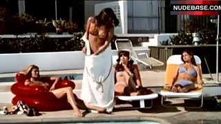 Barbara Leigh Bikini Scene – The Student Nurses
