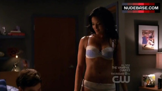 Heather Hemmens in Bra and Panties – Hellcats