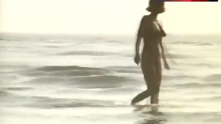 Ines Kotman Nude on Beach – Lepota Poroka