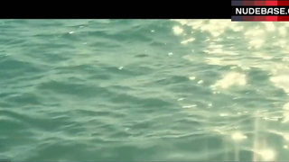 Marion Cotillard Swims Topless – Rust And Bone