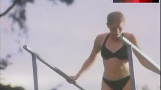 Melissa Joan Hart in Bikini – Sabrina, The Teenage Witch