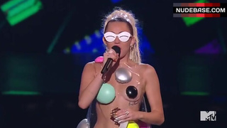 Miley Cyrus Erotic Scene – Mtv Video Music Awards