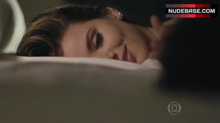 Camila Queiroz Shows Tits and Butt – Verdades Secretas