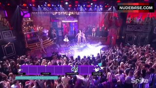 Olivia Munn Hot On Stage – Lip Sync Battle