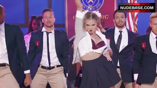 Kate Upton Sexy Scene – Lip Sync Battle