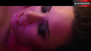 Demi Lovato Hot Scene – Cool For The Summer
