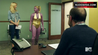 Amy Schumer in Shine Bodysuit – Mtv Movie Awards