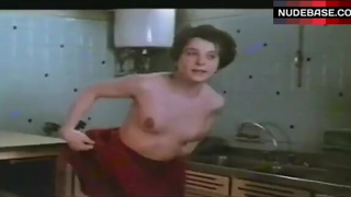 Juliette Binoche Shows Breasts, Ass and Hairy Pussy – Rendez-Vous