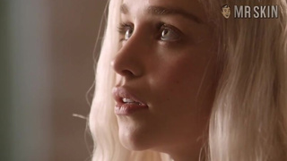 Emilia Clarke in Game of Thrones Season 1 Ep. 1