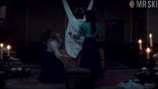 Lily Sullivan, Samara Weaving, Madeleine Madden in Picnic at Hanging Rock Season 1 Ep. 3