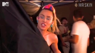 Miley Cyrus in MTV Video Music Awards