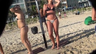 Beach Voyeur - Pussy & Ass Shots