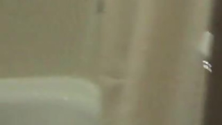 Girlfriend caught masturbating in bathtub