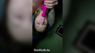 Babylipss sucking pink dildo pt 4
