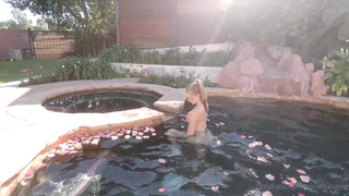 Caroline Zalog Naked Pool Strip Video Leaked