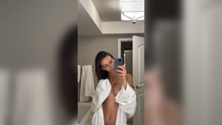 Rachel Cook Nude Mirror Selfie Striptease Video Leaked