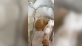 Neiva Mara OnlyFans Nude Bath Leaked Video