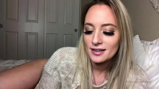 LlittleMissCassie1 Nude ASMR Brushing Her Body Video