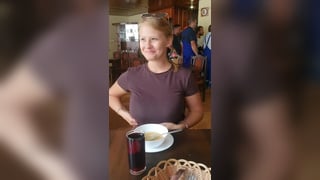 She gets her big boobs out at restaurant - All Things100% amatuer