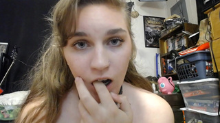 Horny teen sucking her finger and drooling - AWESOME GALLERIES ECT OF TEENS (18+)