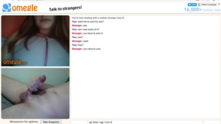 Busty Omegle girl unzips for cum
