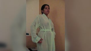 Desi Bhabhi Sarita Getting Ready for Fucck Hotel Room.avi