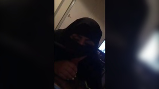 Arab housewife giving handjob and blowjob to Boss