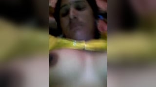 Super Hot Urvashi Bhabhi in Yellow Saree n Bindi Leaked Video wid Audio =Desi Squad=.avi