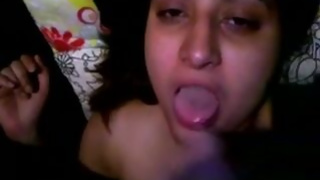 2014-08-26 Chubby Indian GF gets jizzed in her mouth