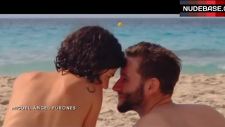 Olivia Delcan Full Nude on Beach – Isla Bonita