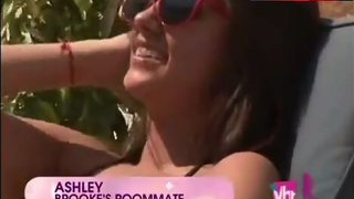 Brooke Hogan Sunbathing in Bikini – Brooke Knows Best