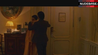 Natalie Portman Shows Butt – Hotel Chevalier