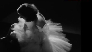 Greta Garbo Nip Slip – Grand Hotel
