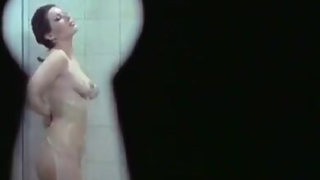 Edwige Fenech Shows All in Shower – La Poliziotta Della Squadra Del Buoncostume