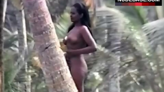 Zeudi Araya Full Nude in Exotic Forest – La Ragazza Dalla Pelle Di Luna