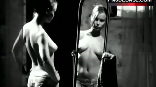 Saija Lentonen Full Naked from Mirror – Young Love