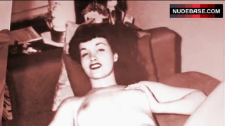 Bettie Page Shows Boobs and Pussy – Bettie Page Reveals All