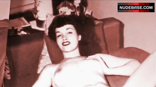 Bettie Page Shows Boobs and Pussy – Bettie Page Reveals All