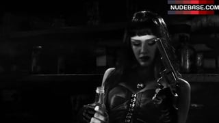 Jessica Alba Drinking Alcohol – Sin City: A Dame To Kill For