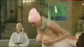 Brigitte Nielsen Shows Tits – Celebrity Big Brother